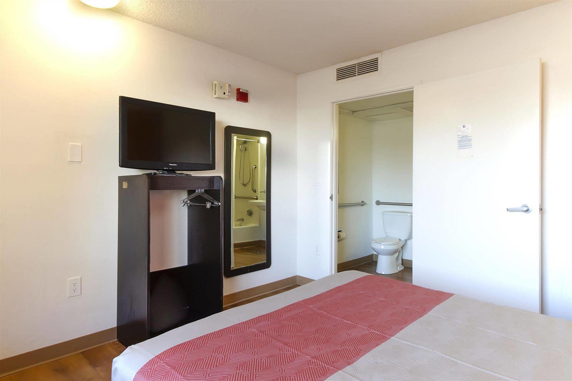 Motel 6-Capitol Heights, Md - Washington Largo Exterior photo