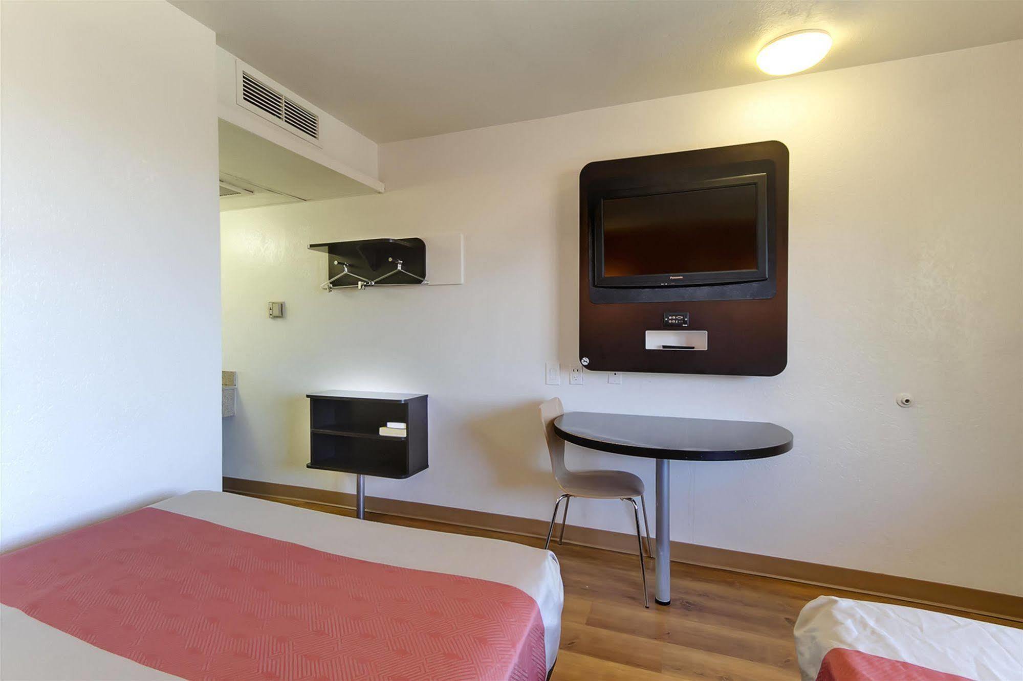 Motel 6-Capitol Heights, Md - Washington Largo Exterior photo