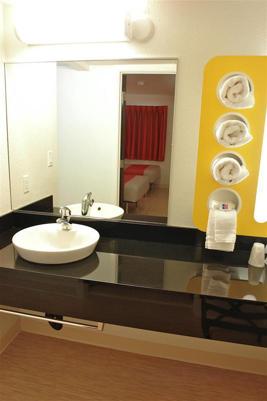 Motel 6-Capitol Heights, Md - Washington Largo Room photo
